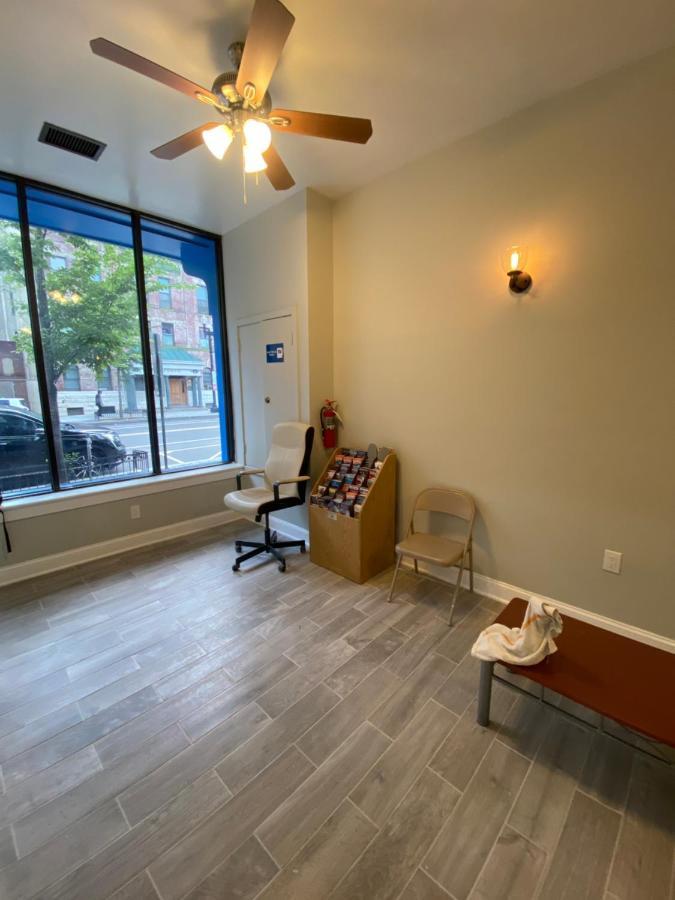 Dc International Hostel 1 Вашингтон Экстерьер фото