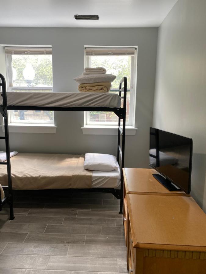 Dc International Hostel 1 Вашингтон Экстерьер фото