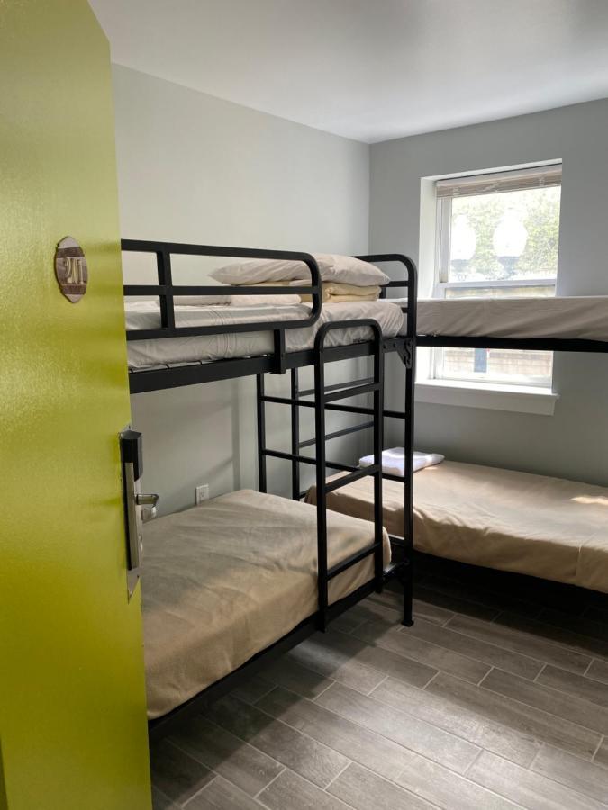 Dc International Hostel 1 Вашингтон Экстерьер фото