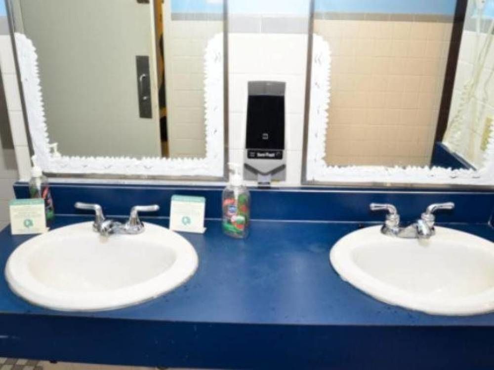 Dc International Hostel 1 Вашингтон Экстерьер фото